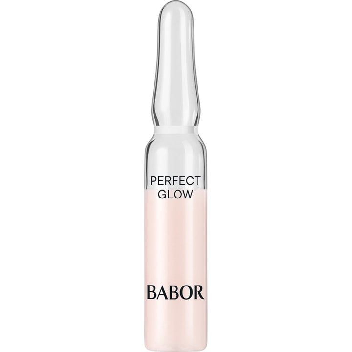 Babor Perfect Glow 2 ml ampull koncentrat ger lyster för glansig hud i en klar glasampull med ljusrosa innehåll