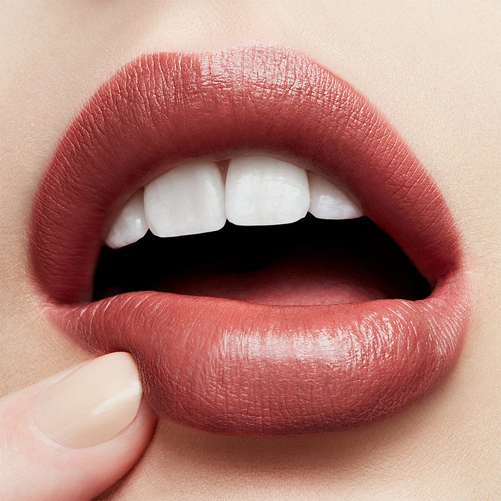 Love Me Lipstick