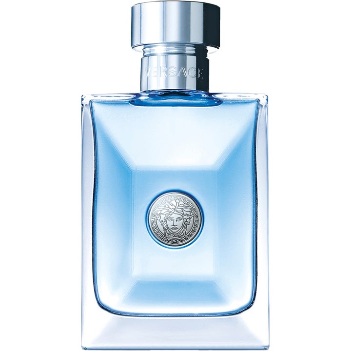 Versace Pour Homme deospray för män i en elegant fyrkantig glasflaska med ljusblå vätska och silvrig Medusa-logotyp.