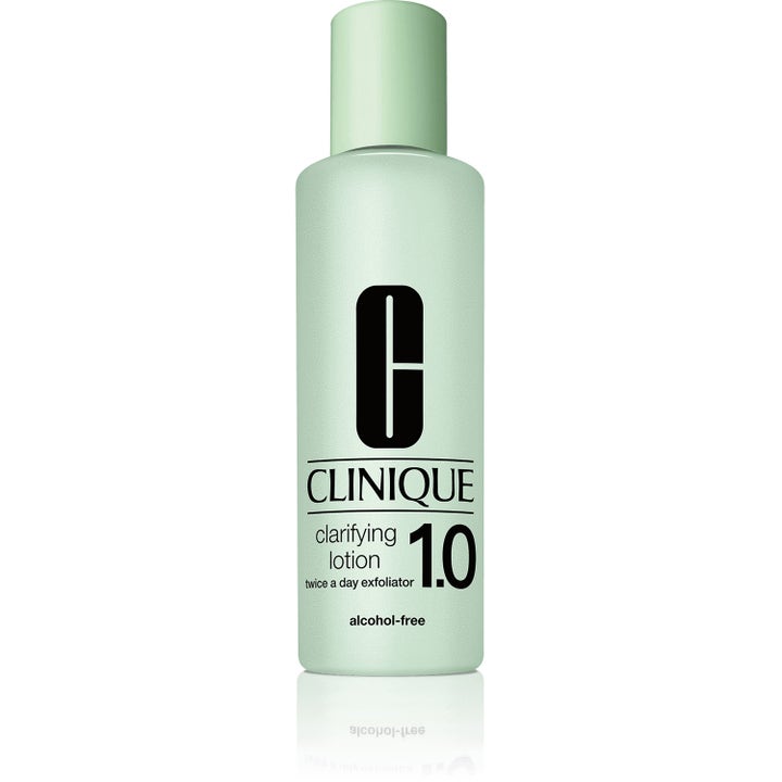 Clinique Clarifying Lotion 1.0 alkoholfri exfoliering i ljusgrön frostad flaska som ger en klarare hy.
