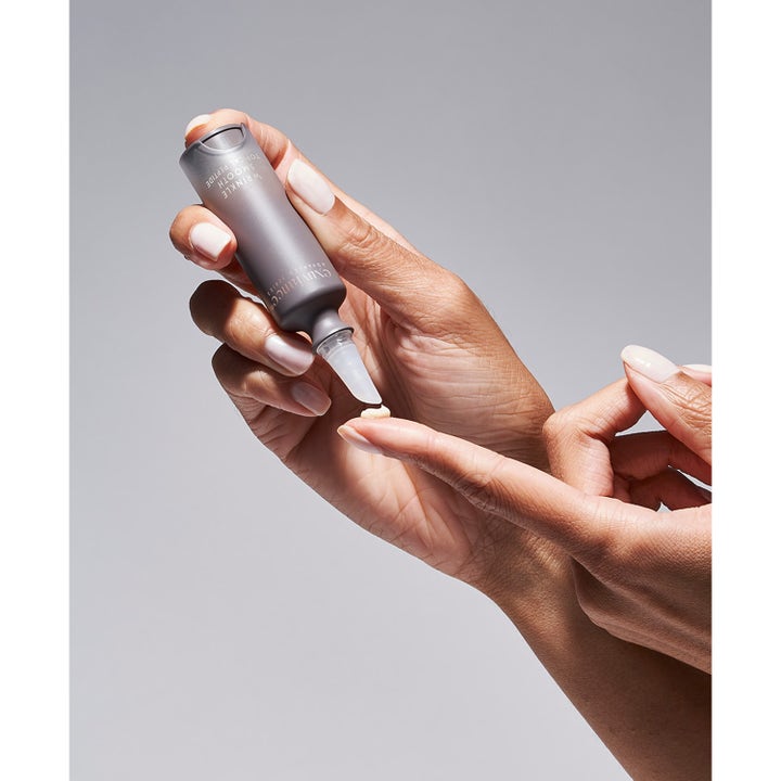 Exuviance Wrinkle Smooth Topical Peptide 5 g exuviance peptider rynkreducerande serum appliceras från en grå tub