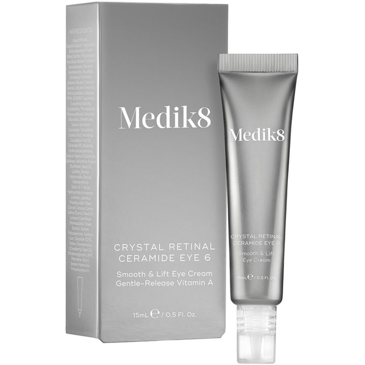 Medik8 Crystal Retinal Ceramide Eye 6 15 ml anti-aging ögonkräm med retinol i silverfärgad tub och förpackning