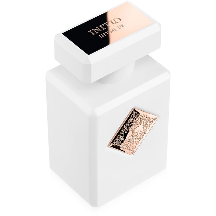 INITIO Parfums Privés Lift Me Up 90 ml upplyftande eau de parfum i vit flaska med mönstrad bricka i roséguld