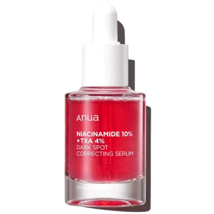Anua Niacinamide 10% + TXA 4% Dark Spot Correcting Serum 30 ml mot mörka fläckar i glasflaska med rött serum och vit pipett