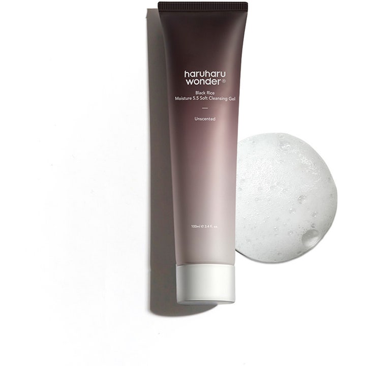 haruharu wonder Black Rice Moisture 5.5 Soft Cleansing Gel 100 ml doftfri rengöringsgel i brun tub med bubblig geltextur