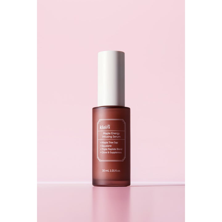 Klairs Maple Energy Infusing Serum 30 ml återfuktande serum i brun frostad glasflaska med vitt lock som ger glow.