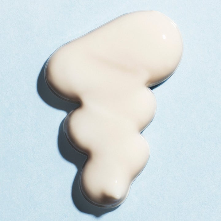 Lumene Nordic Hydra Fresh Hydration Moisturizer SPF50 50 ml återfuktande dagkräm för ansiktet med spf visar krämig textur