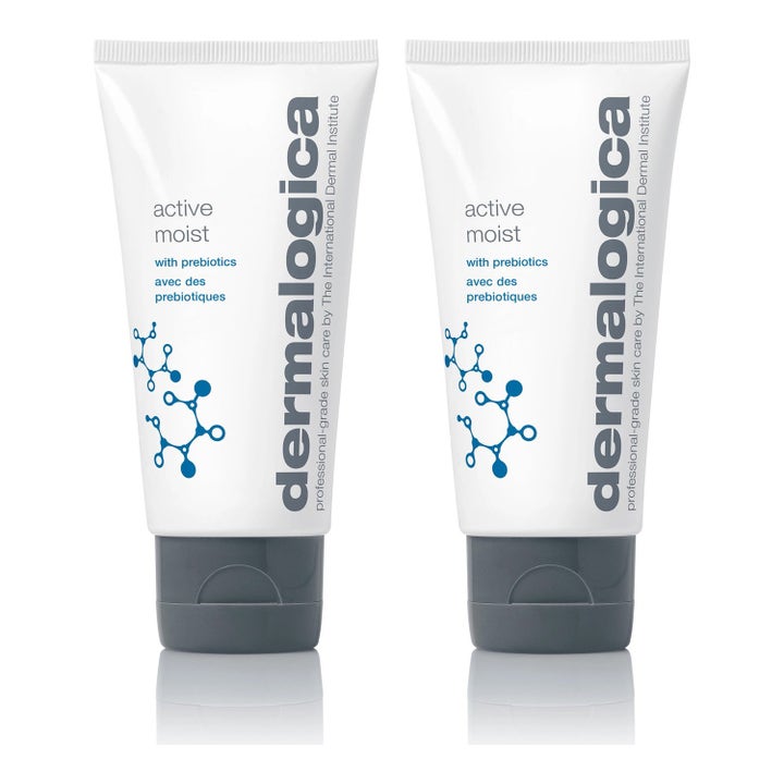 Dermalogica Active Moist återfuktande ansiktskräm med prebiotika i två vita tuber med grå lock och blå grafik.