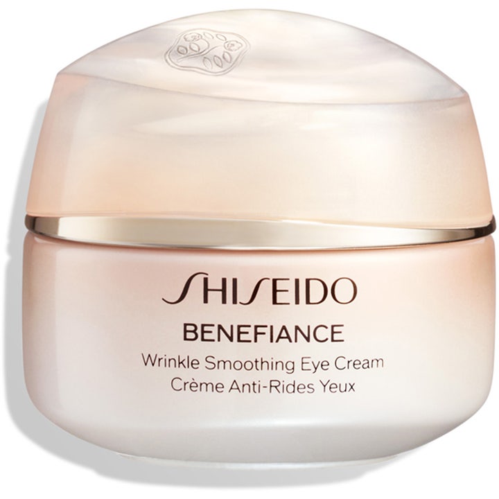 Shiseido Benefiance ögonkräm anti-age 15 ml fuktgivande ögonkräm mot rynkor i beige frostad glasburk med gulddetalj.