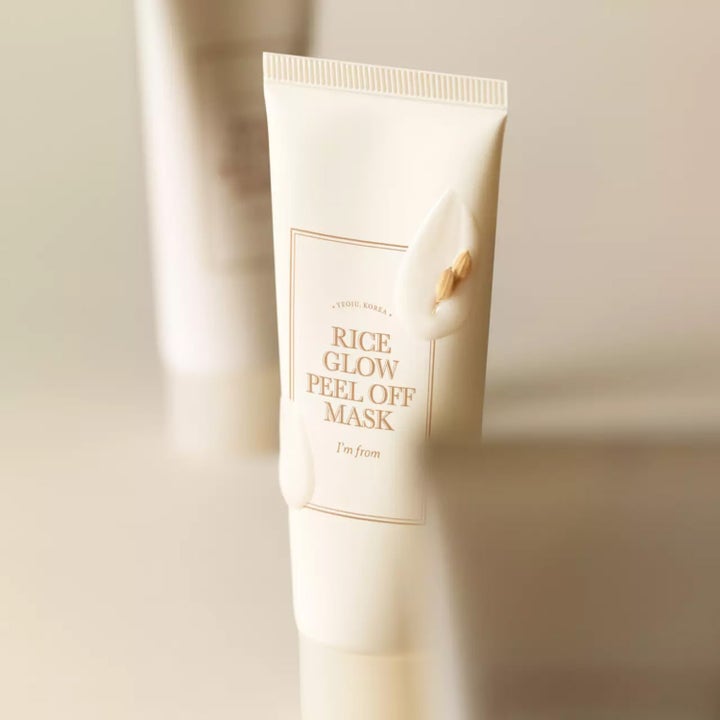 I'm from Rice Glow Peel Off Mask 70 g i tub som ger lyster med krämig textur dekorerad med riskorn