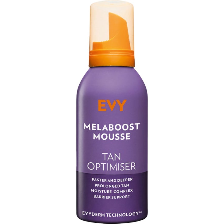 EVY Technology Daily Tan Activator återfuktande 24h fukt solbrun aktivator i persikofärgad flaska med vitt lock
