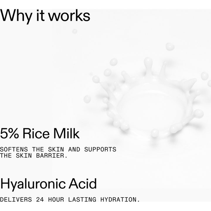 The INKEY List Hydrating Cream to Milk Cleanser 180 ml ansiktsrengöring med krämig vit textur i en handflata