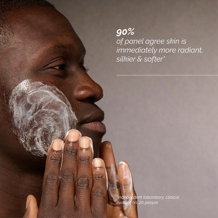 Skin Regimen Detox Cleanser 150 ml anti-pollution ansiktsrengöring som ger lyster till en mans hy.