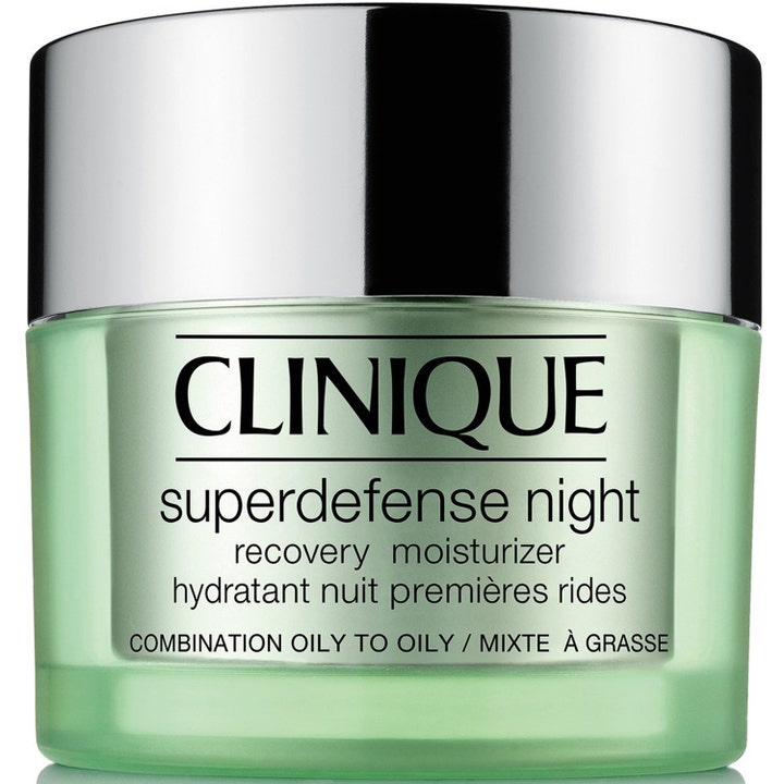 Clinique Superdefense Night Recovery Moisturizer clinique anti-aging nattkräm i en ljusgrön glasburk med ett silverlock.