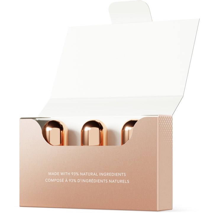 FOREO SUPERCHARGED Eye & Lip Contour Booster 10,5 ml läppserum i tre roséguldshylsor i en lyxig matchande ask.