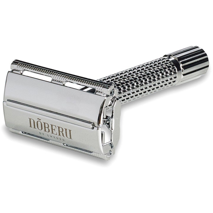 Nõberu Butterfly Safety Razor krom rakhyvel som ger en nära rakning med räfflat handtag i glänsande metall.