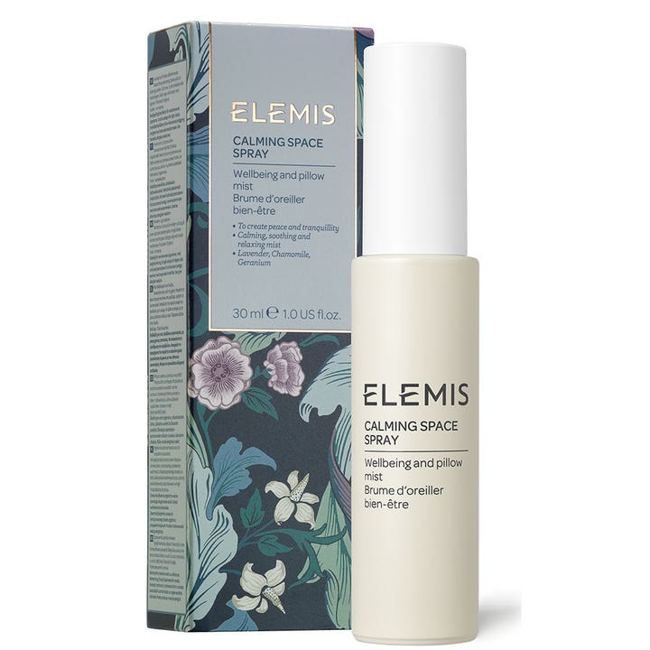Elemis Calming Space Spray 30 ml lugnande spray för välbefinnande i beige flaska med blommig ytterförpackning