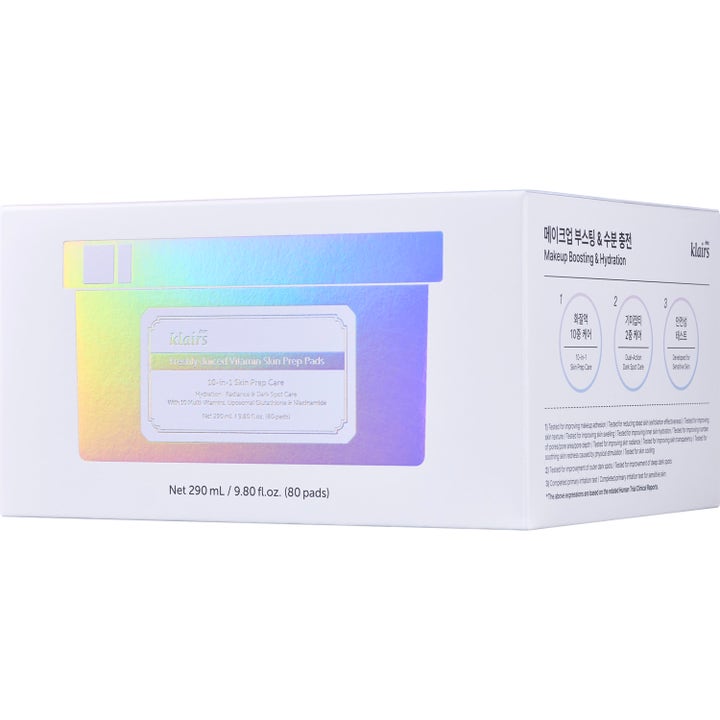 Klairs Freshly Juiced Vitamin Skin Prep Pads 80 st lystergivande pads i vit ytterbox med holografiskt tryck.