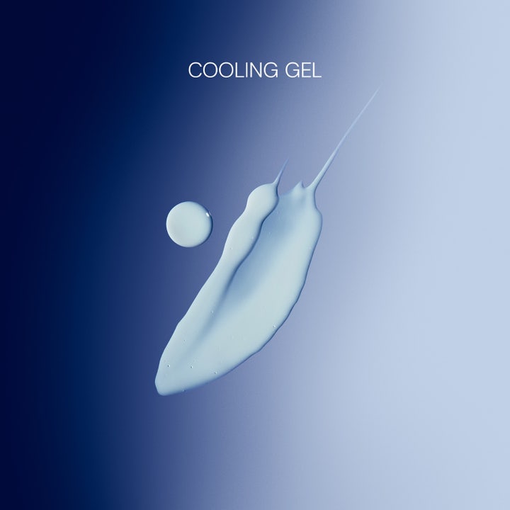 Elemis Pro-Collagen Tri-Acid Peel 30 ml kemisk peeling hemma visar en ljusblå svalkande cooling gel-textur i ett svep.