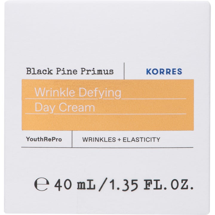 KORRES Black Pine Primus Wrinkle Defying Day Cream 40 ml är en dagkräm mot rynkor i vit ytterbox med gult färgblock.