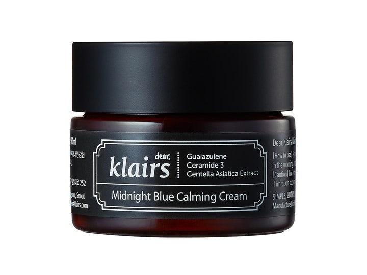 Dear, Klairs Midnight Blue Calming Cream 30ml lugnande ansiktskräm i mörk glasburk med svart skruvlock och etikett.