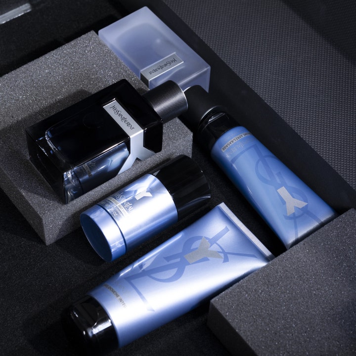 Yves Saint Laurent Y Deostick 75 g är en YSL Y deodorant herr i blå hylsa som ger fräschör i en lyxig mörk box.