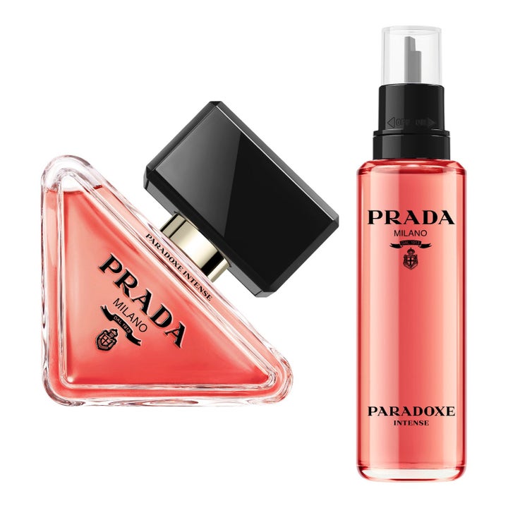 Prada Paradoxe Intense 130 ml Eau de Parfum dam med trekantig glasflaska och prada paradoxe edp refill med rosa vätska
