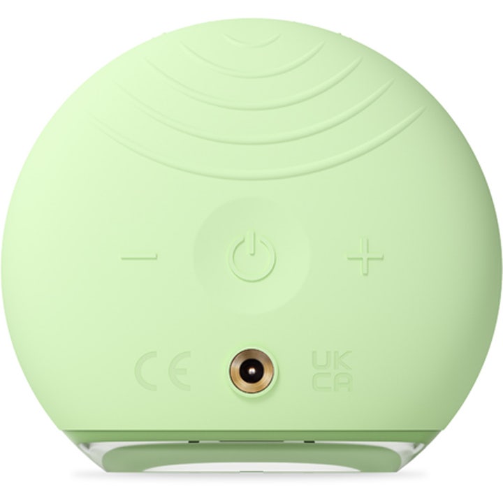 FOREO LUNA 4 go Pistachio 1 st ansiktsmassage apparat djuprengöring baksida i pistagegrön silikon med knappar