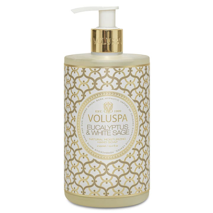 Voluspa Eucalyptus & White Sage 450 ml återfuktande handtvål som ger mjuka händer i mönstrad flaska med vit pump