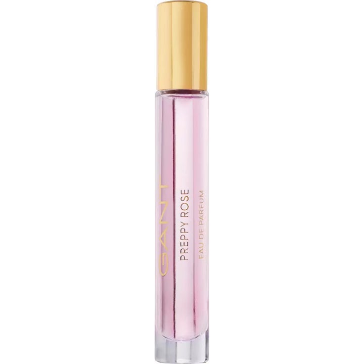 GANT Preppy Rose Travel Spray 9,5 ml edp ger en blommig parfym i smal glasflaska med guldlock och rosa vätska