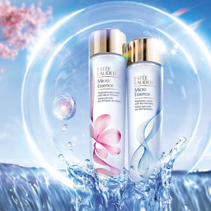 Estée Lauder Micro Essence 200 ml ansiktsvatten med bioferment för barriärförstärkning i frostade flaskor i en vattenbubbla.