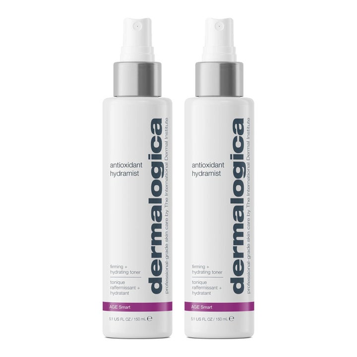 Dermalogica Antioxidant Hydramist 150 ml uppstramande ansiktsmist i vita sprayflaskor med silverdetaljer.