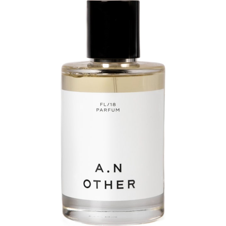A.N. OTHER FL/2018 Parfum 100 ml parfym i minimalistisk glasflaska med svart kork och ljusgul vätska
