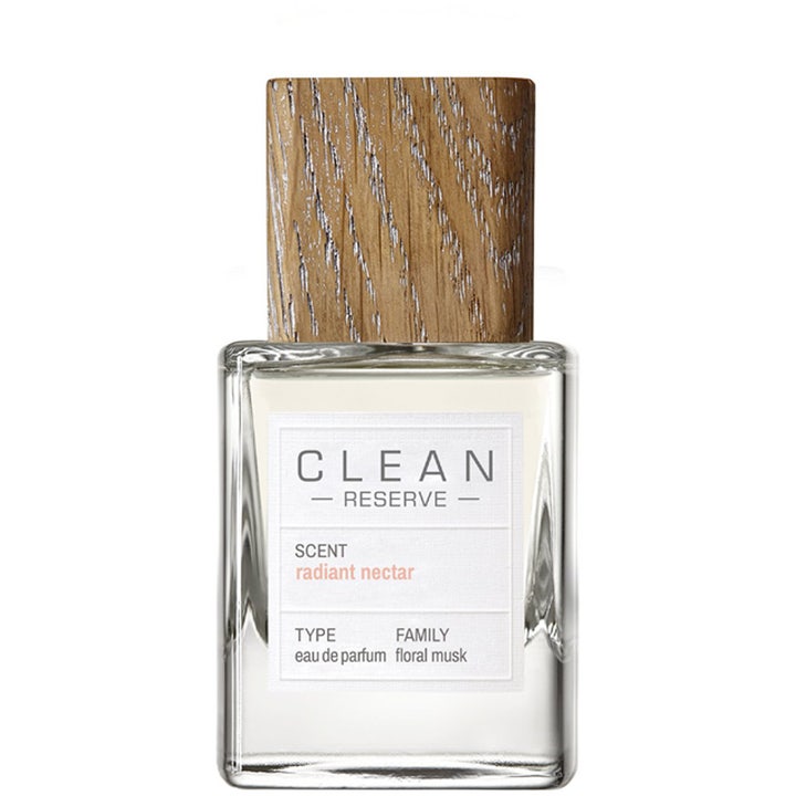 Clean Reserve Radiant Nectar 30 ml eau de parfum blommig myskparfym i fyrkantig glasflaska med lock av ljust trä