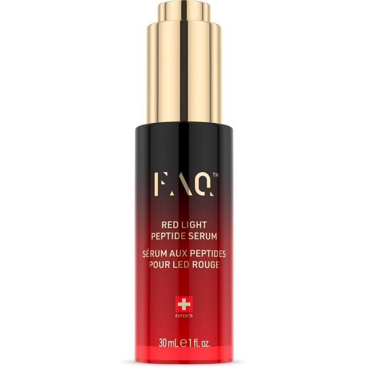 FAQ Red Light Peptide Serum 30 ml lystergivande ansiktsserum i en röd och svart gradientflaska med guldpump