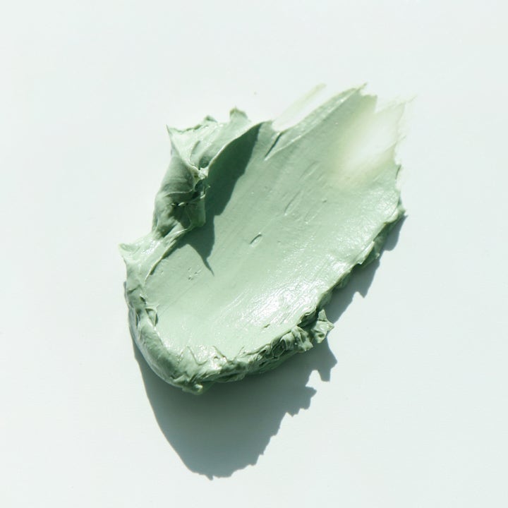 Dr. Ceuracle Jeju Matcha Clay Mask 115 g clay mask för pormaskar visar en krämig ljusgrön textur med jeju matcha.