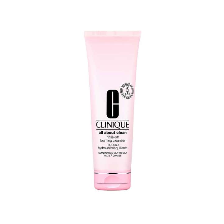 Clinique All About Clean Rinse-Off Foaming Cleanser 150 ml rengöringsmousse i en ljusrosa tub med silvriga detaljer
