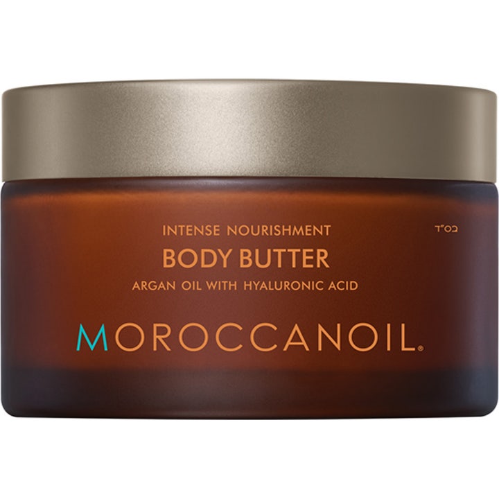 Moroccanoil Body Butter med hyaluronsyra arganolja ger intensiv näring i en brun burk med bronze-färgat lock.