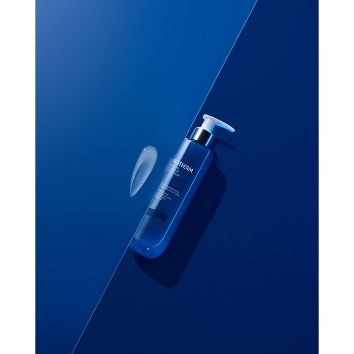 Biotherm Biocorps Body Serum 200 ml kemisk peeling kropp ger jämnare hud i blå pumpflaska med klar gel.