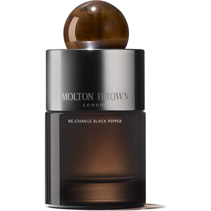 Molton Brown Re-Charge Black Pepper Eau de Parfum 100 ml kryddig parfym i mörkbrun glasflaska med en rund stendetalj