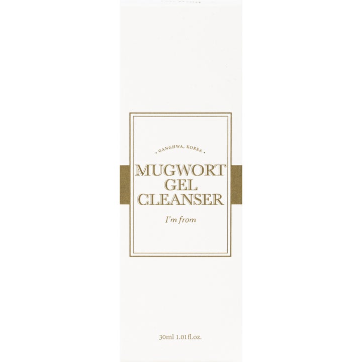 I'm from Mugwort Gel Cleanser 30 ml lugnande ansiktsrengöring i vit ytterförpackning med gulddetaljer.