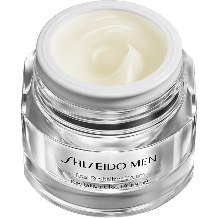 Shiseido Men Total Revitalizer Cream 30 ml revitaliserande ansiktskräm i öppen silverburk med krämig vit textur