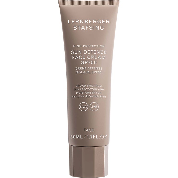 Lernberger Stafsing Sun Defence Face Cream 50 ml ansiktskräm för strålande hy med solskydd i en greigefärgad tub