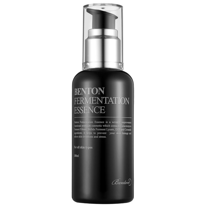 Benton Fermentation Essence 100ml ger lyster och motverkar rynkor i en elegant svart pumpflaska med silverdetaljer.