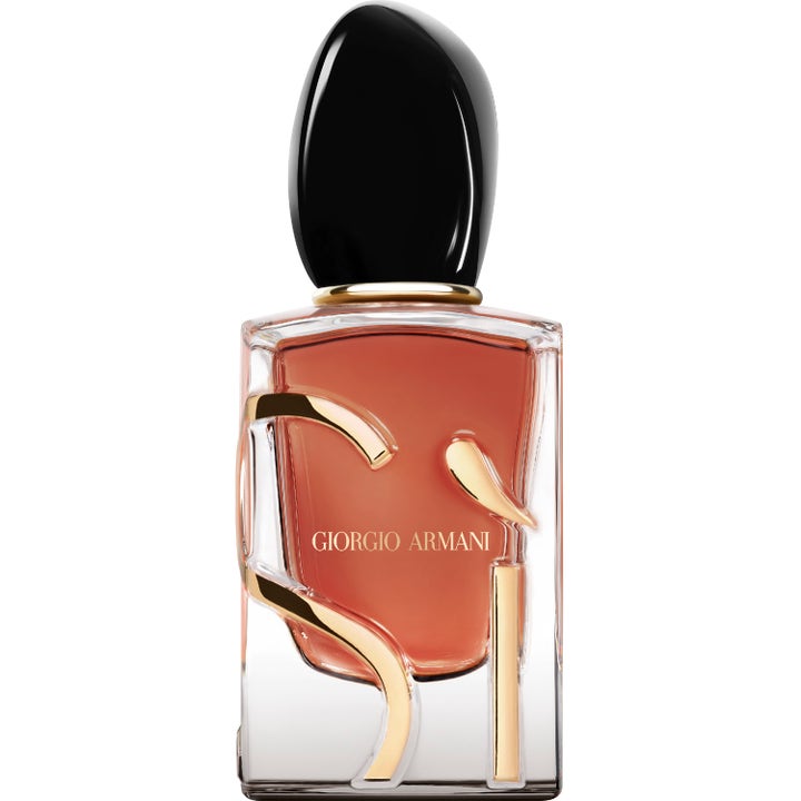 Giorgio Armani Sì Parfum 50 ml damparfym i glasflaska med bärnstensfärgad vätska, gulddetaljer och svart kork