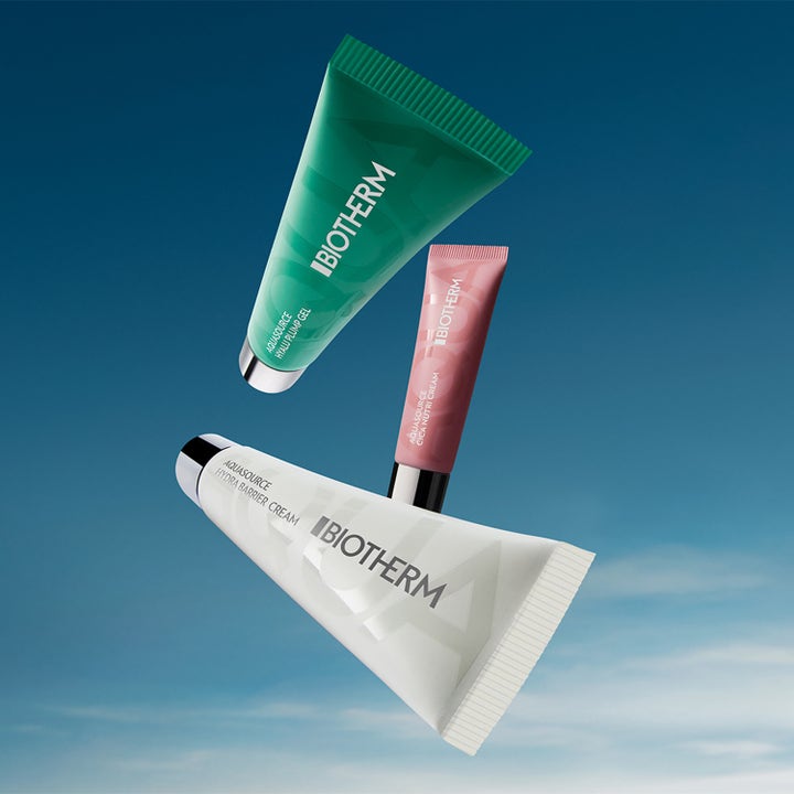 Biotherm Aquasource Hydra Barrier Cream 30 ml återfuktande dagkräm i vit tub mot en blå himmel