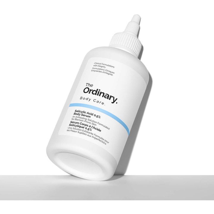 The Ordinary Salicylic Acid 0.5% Body Serum 240 ml exfolierande kroppsserum i vit flaska med spetsig applikator.