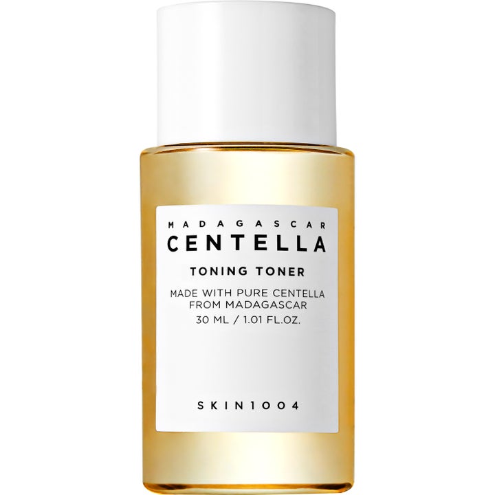 SKIN1004 Madagascar Centella Toning Toner 30 ml lugnande koreansk toner i bärnstensfärgad flaska