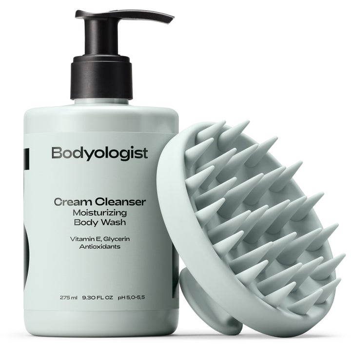 Bodyologist Body Brush 1 st stimulerande massageborste och Cream Cleanser i ljusblå pumpflaska.