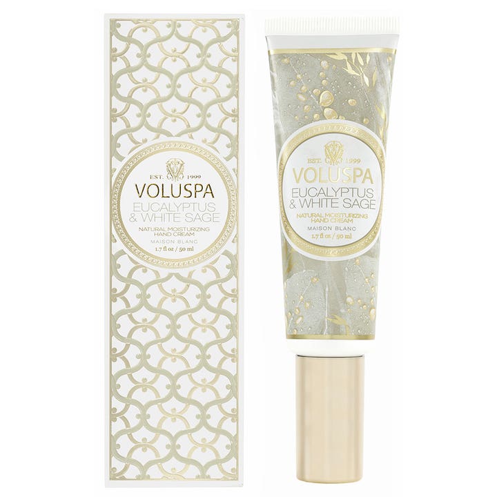 Voluspa Eucalyptus & White Sage 50 ml återfuktande eukalyptus och salvia handkräm i elegant förpackning med gulddetaljer
